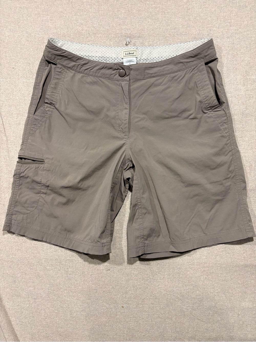L.L. Bean Women’s Taupe Outdoor Hybrid Shorts Size 10. Like New